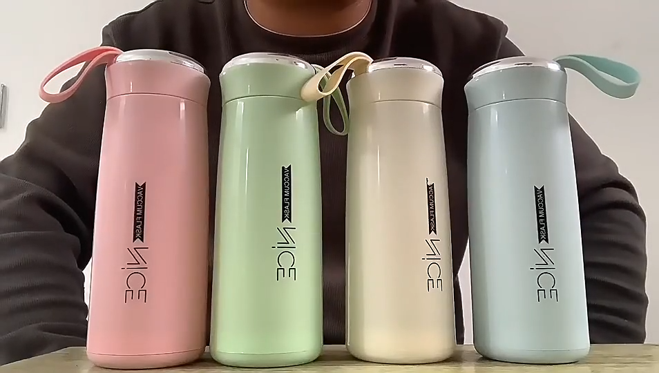 400 ML Insulted Water Bottle For Girls, Boys, Gym , Home Use And Travel Glass / Plastic Water Bottle Sport Water Bottle Double Walled Keep Water Cold /Hot ,Water Bottle For Gym, Plastic Leak Proof 1 Piece